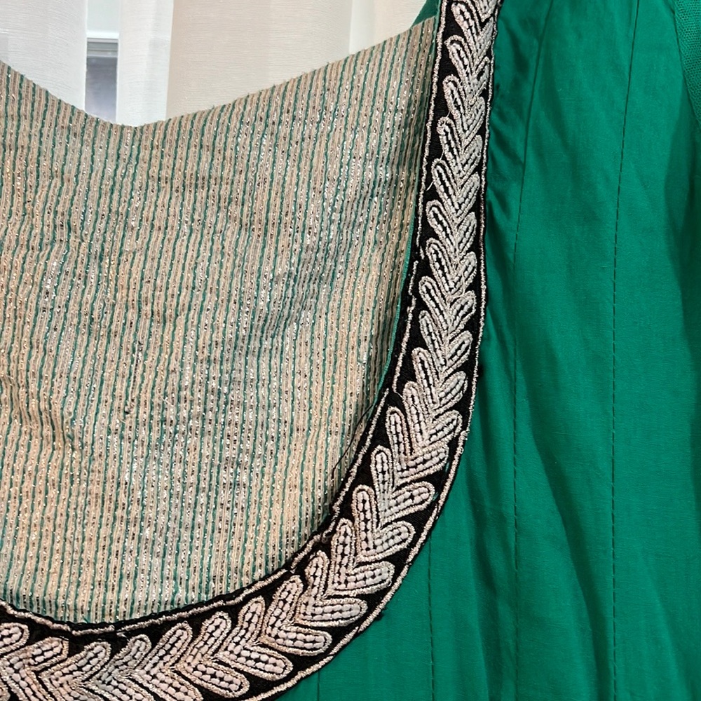 Traditional Embroidered Dress - Picture 8 of 12